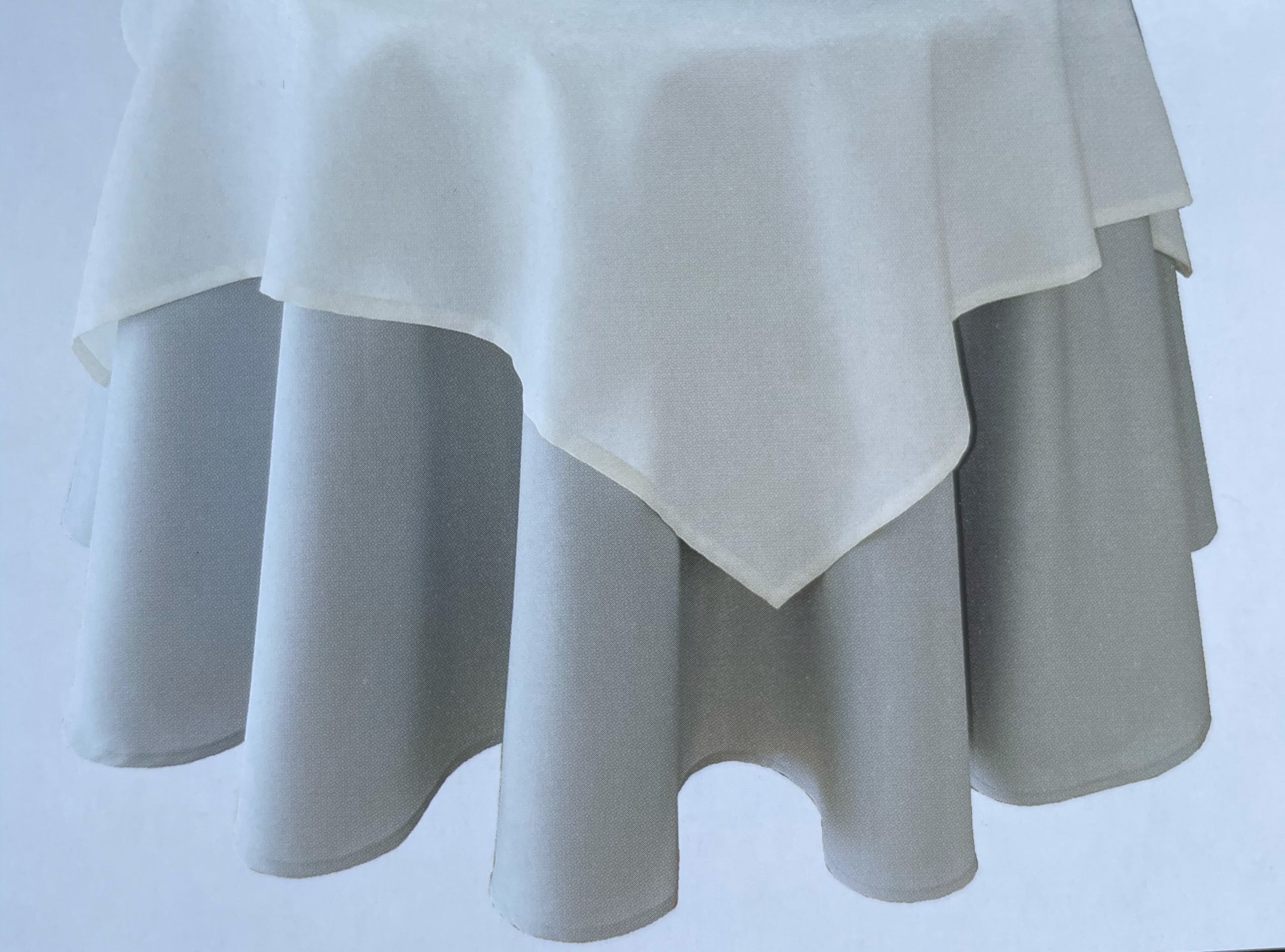 Fonetiek gemakkelijk te kwetsen galblaas Tafelkleed - Onderkleed - Tafellaken - 135 cm rond - Licht grijs |  Tafelkleedjes.nl